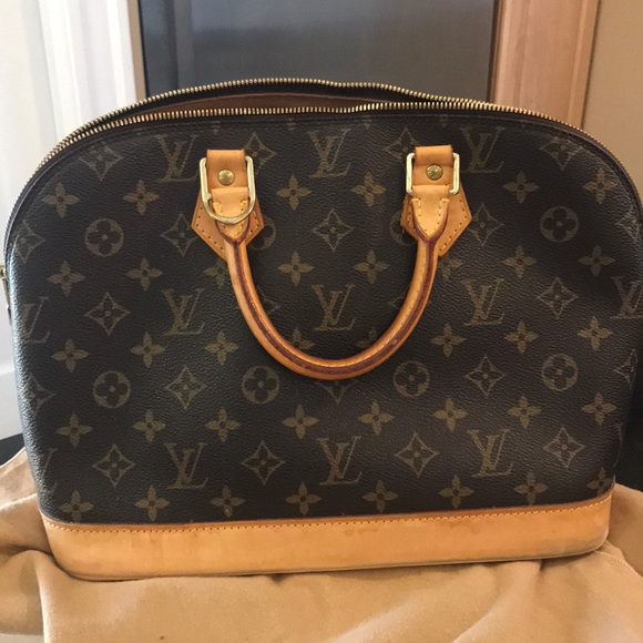 Louis Vuitton Handbags - Louis Vuitton Alma PM bag